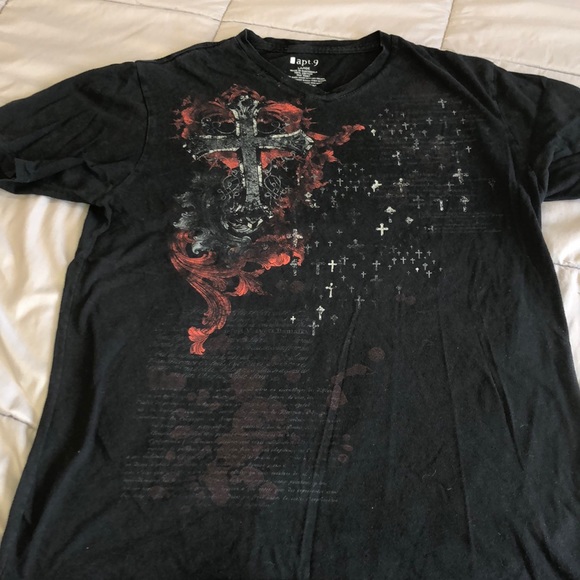 Apt. 9 Other - 3/10 Men’s v neck